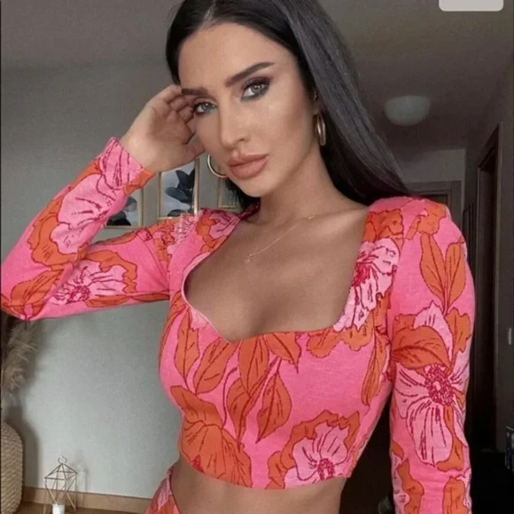 Zara Tops - Zara Jacquard Sweetheart Neck Crop Top Pink Floral Bloggers  Fav Sz S